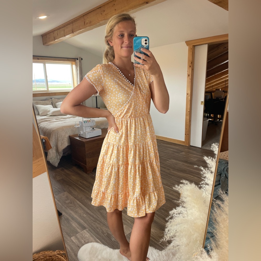 Womens yellow dress. Size M